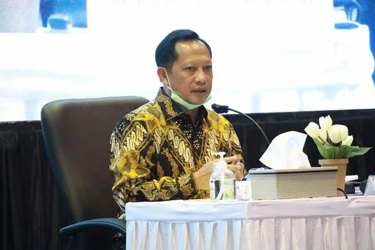 Mendagri Minta Kepala Daerah Cabut Izin Operasi Tempat Kegiatan Publik Tak Terapkan PeduliLindungi