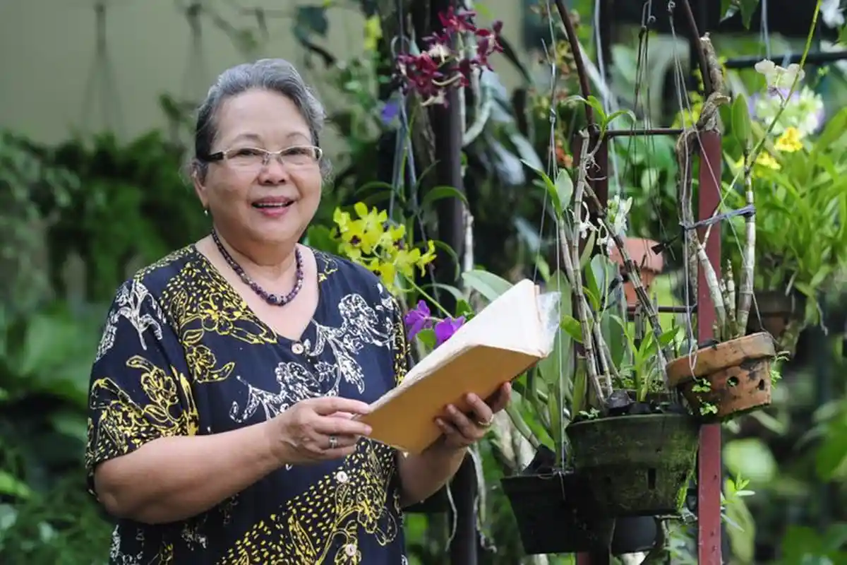 Kecelakaan NH Dini Sampai Meninggal, Taksi yang Ditumpanginya Terhantam Truk yang Berjalan Mundur