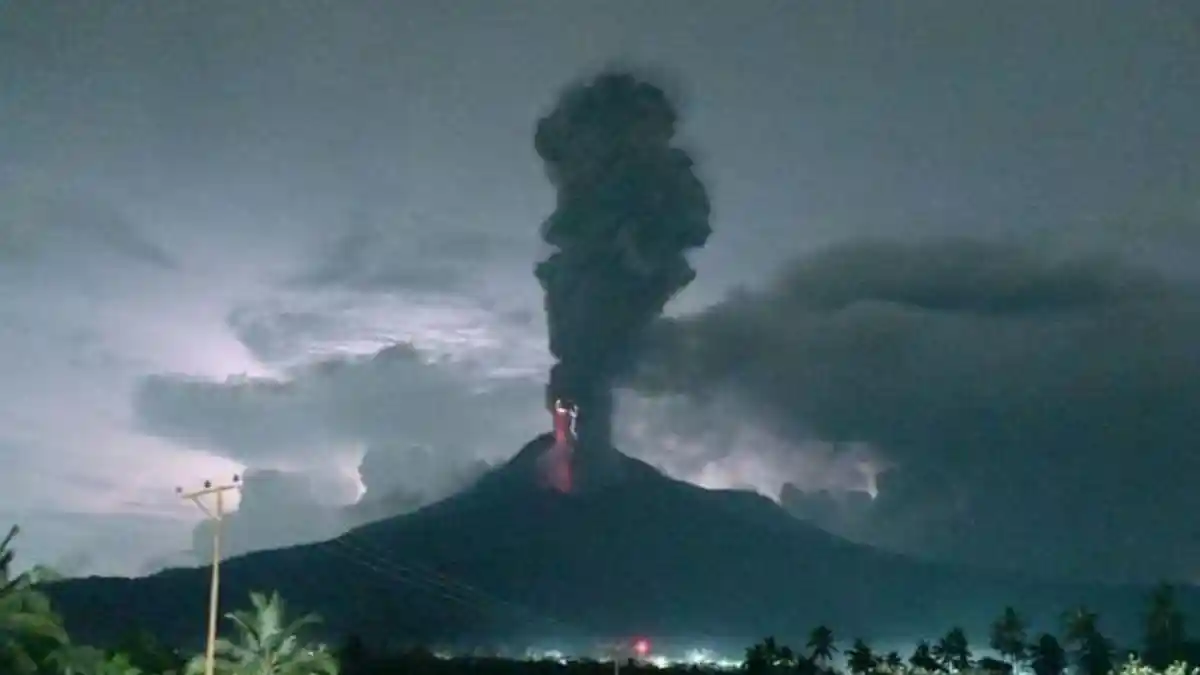 Gunung Lewotobi