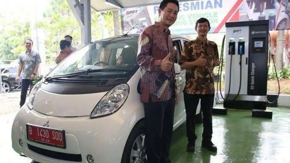 Tertarik Boyong ke Kendaraan Listrik? Simak Yuk Kelebihan dan Kekurangannya