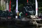 Bersihkan Patung Arjuna Wijaya
