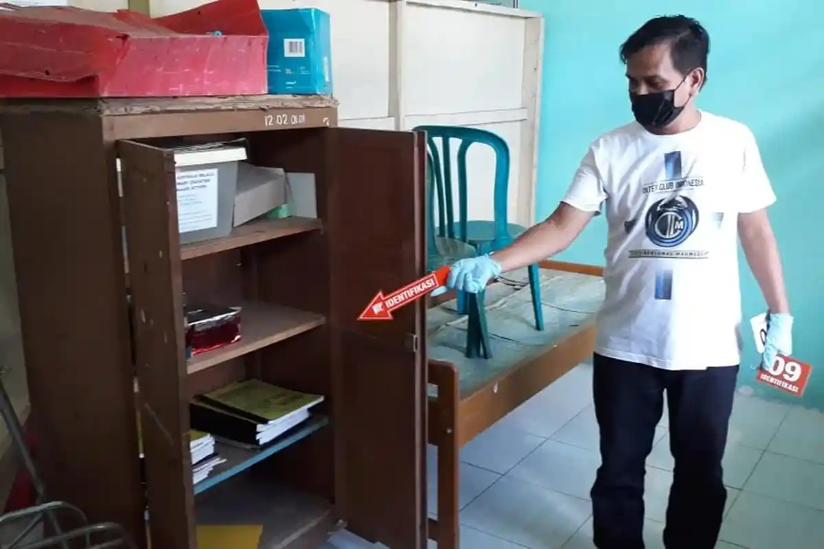 Sarung Tenunan Sikka Milik di SDK Nelle I Digasak Maling