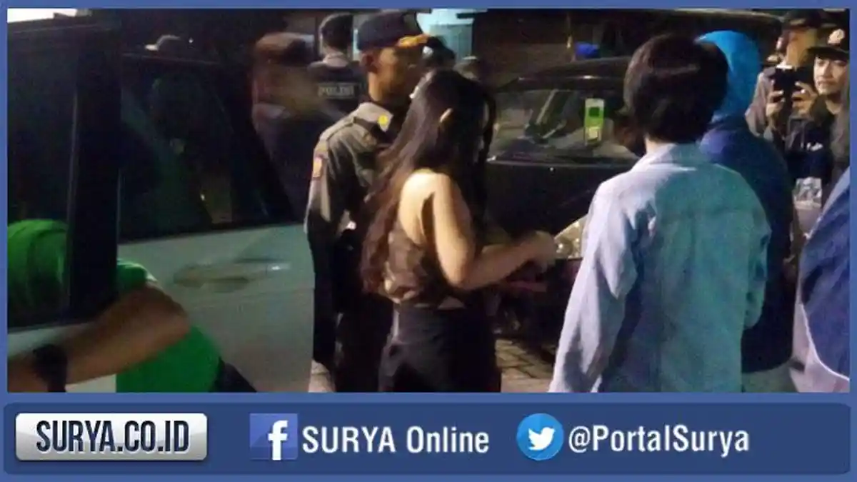 Kena Razia Saat Pulang Dugem Dua ABG Cewek Menangis ‘ Jangan Dipenjara Pak’