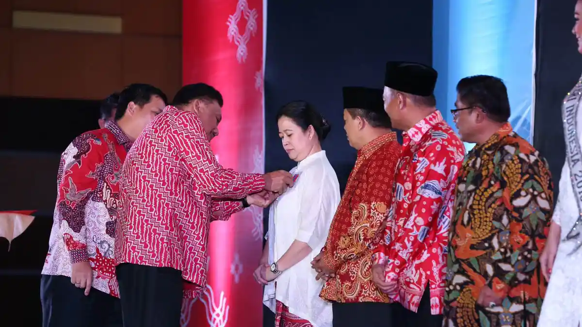 HUT Sulawesi Utara ke-52, Menko PMK Terima Penganugerahan Warga Kehormatan