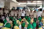 Ketua DPRD Kabupaten Tangerang Bagikan 5.000 Paket Sembako untuk Kader dan Warga Rajeg