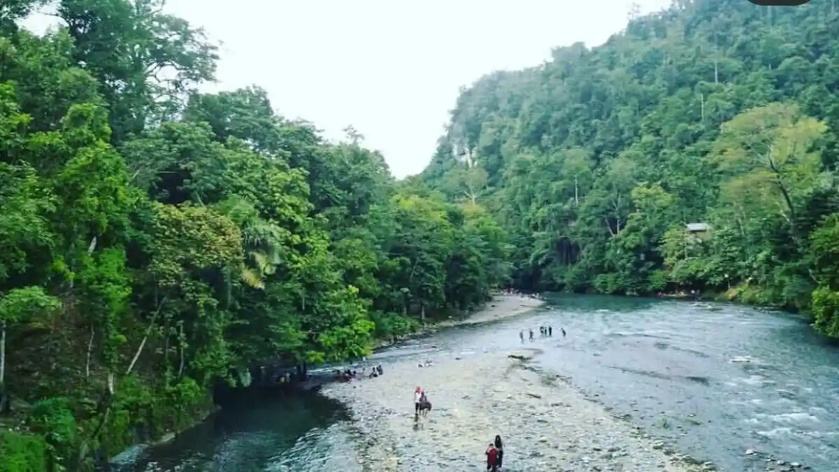 TRAVEL - Pemandian Alam Batu Katak, Nikmati Sensasi Berpetualang ke Dalam Gua hingga Rafting