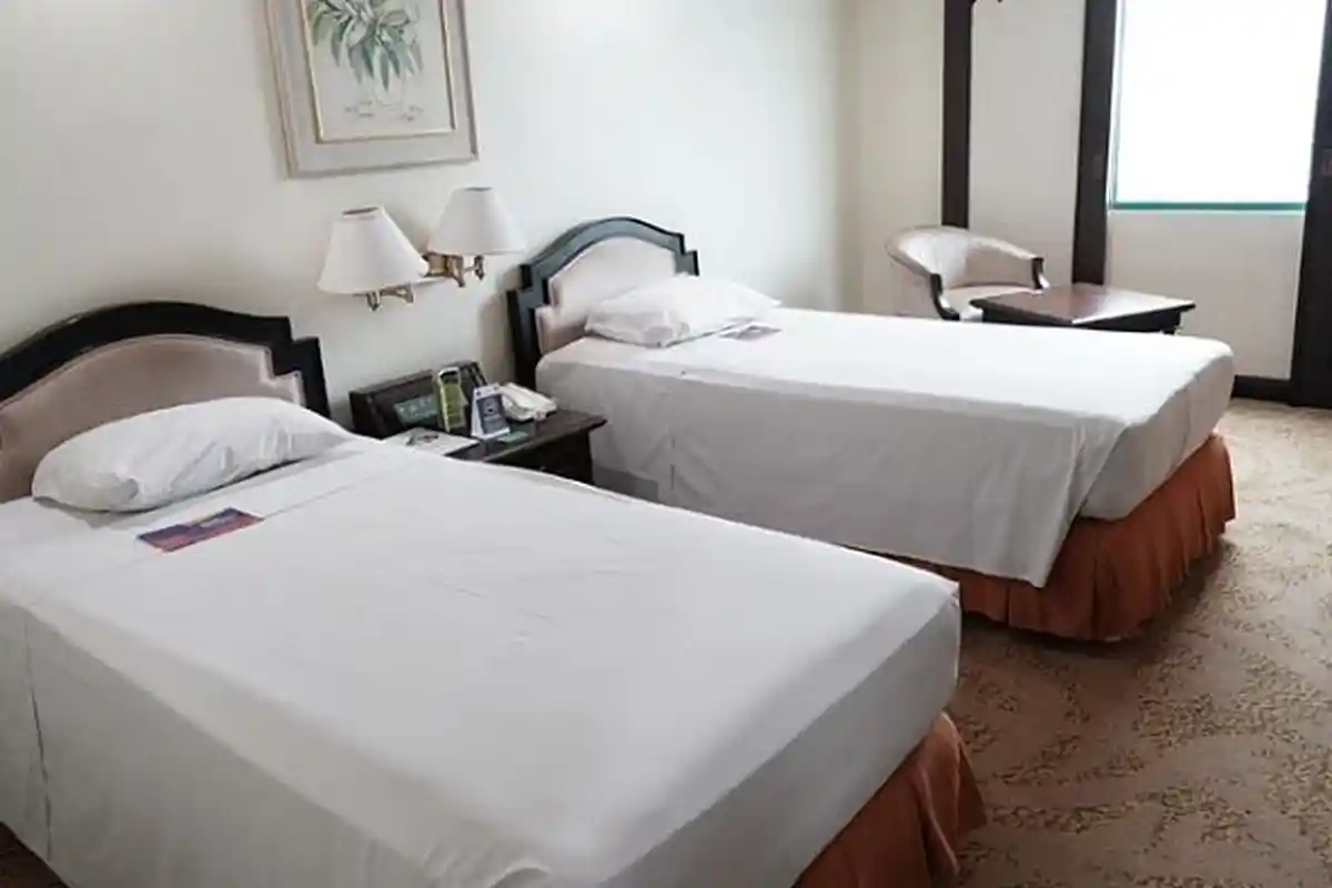 Pengamat Sebut Anggota DPR Tak Perlu Dapat Fasilitas Hotel untuk Isoman: Sudah Dapat Faskes VVIP