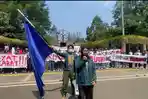 KM-ITB-menyuarakan-aksi-pernyataan-sikap-terkait-kondisi-bangsa-terkini-di-Mo.jpg
