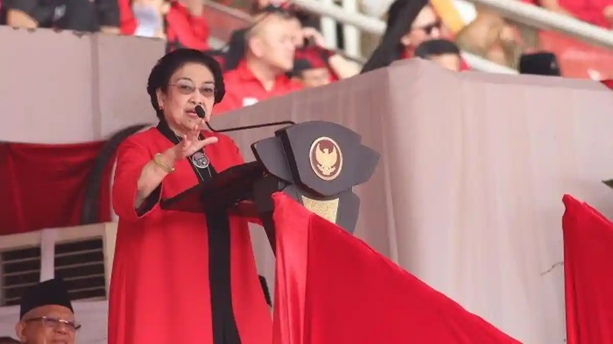 Megawati Bicara Peluang Khofifah Jadi Cawapres : Saya Temenan Sama Dia
