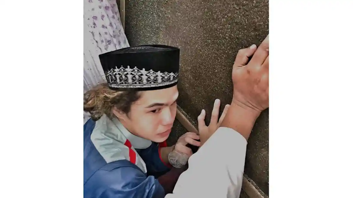 Dul Menangis Cium Kakbah, Ingatkah Dia Peristiwa Tragis ini?