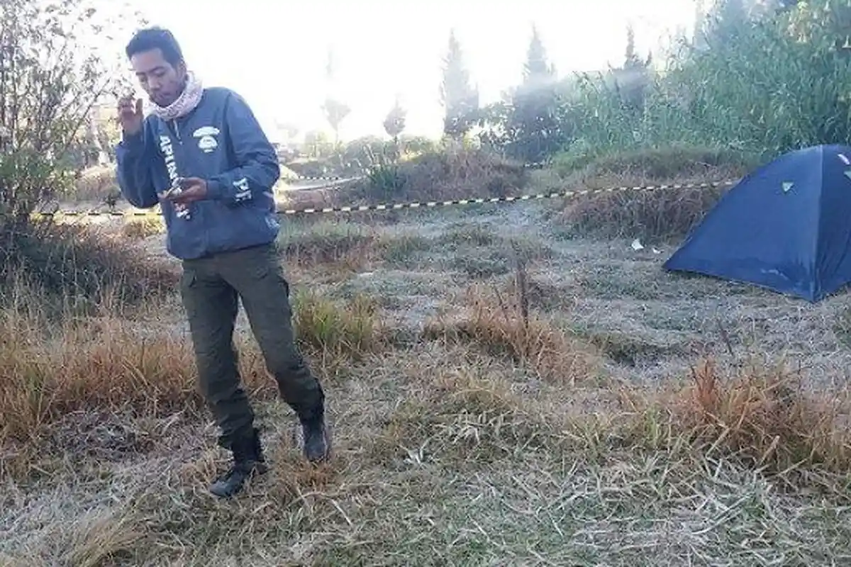 Suhu Capai Minus 10 Derajat Celsius, Tapi Embun Es di Dataran Tinggi Dieng Diluar Harapan