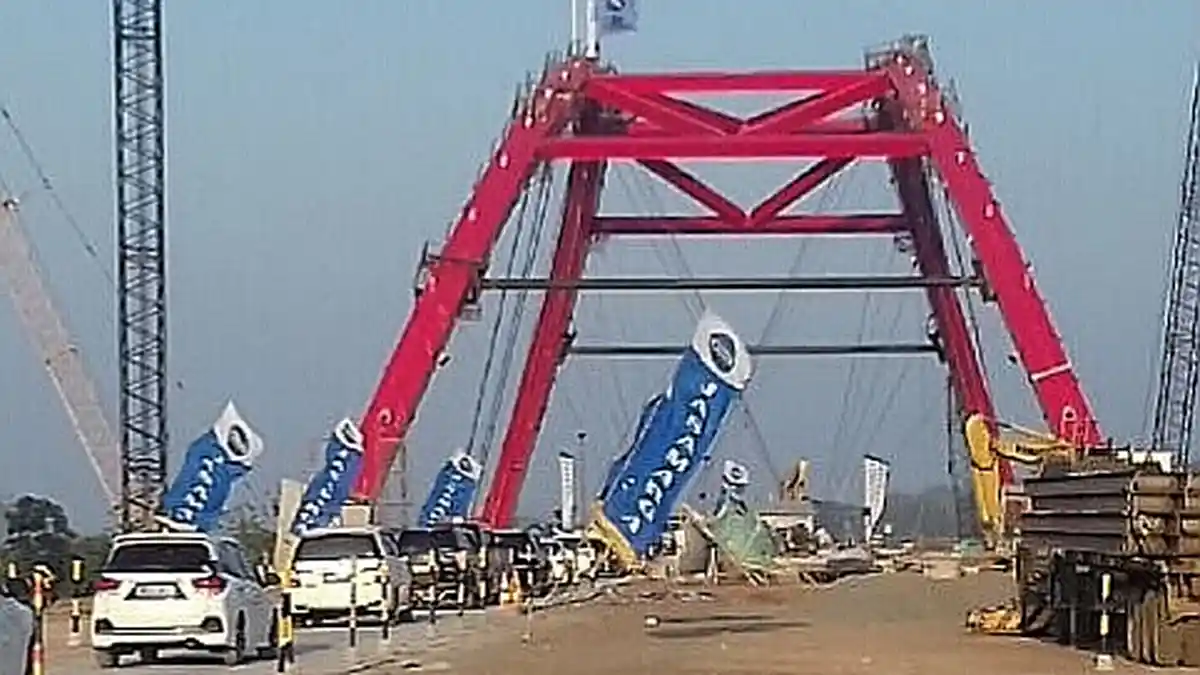 Antisipasi Kepadatan di Jembatan Kali Kuto, Kendaraan Dialihkan ke Jalur Arteri