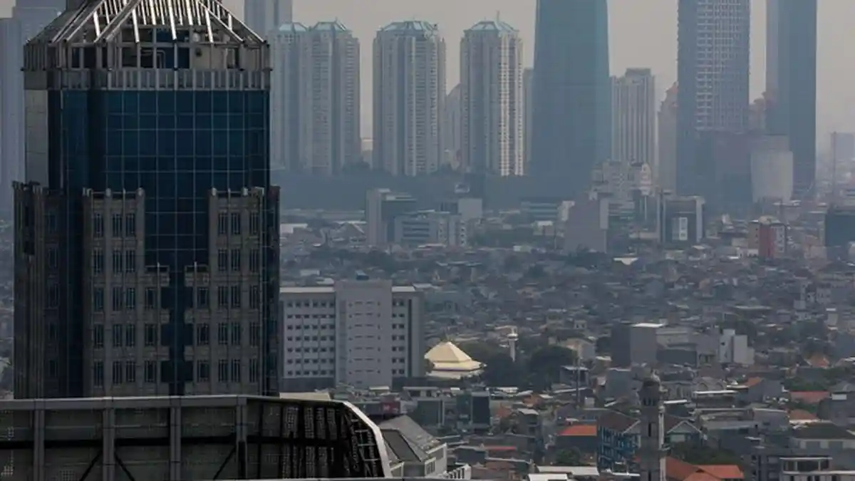 Diselimuti Kabut Polusi, DKI Jakarta Berada di Peringkat Pertama Kualitas Udara Terburuk di Dunia