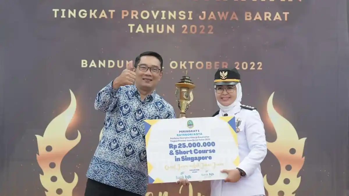 Camat Selaawi Garut Juara I, Ridwan Kamil Beri Hadiah Belajar 5 Hari di Singapura