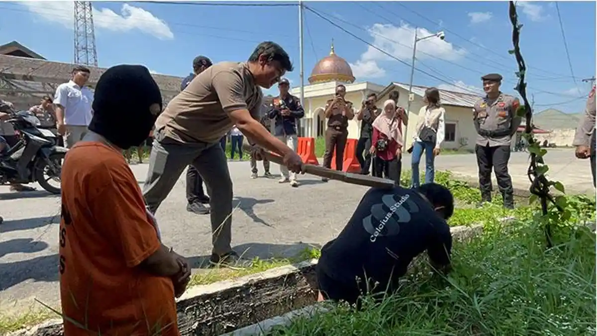 KRONOLOGI Lengkap Kasus Pengeroyokan Wardi di Sambas, 5 Tersangka Rekonstruksi 31 Adegan