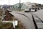 Kerusakan Akibat Gempa M 7,5 di Jepang