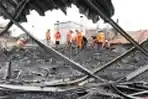 Lapak Plastik Terbakar