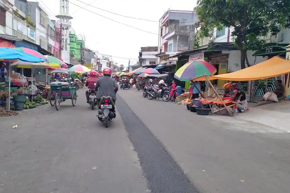 Cegah PKL Jualan di Badan Jalan, Jl Terong Makassar Bakal Dipasangi Kanstin