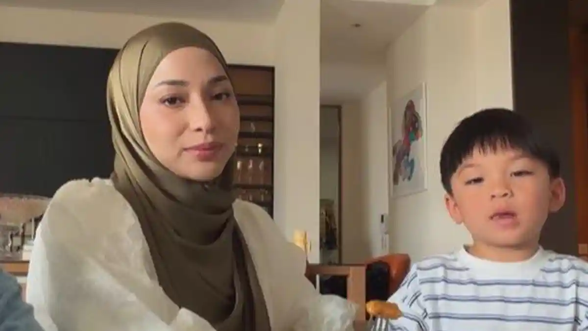 Nikita Willy Kini Mantap Berhijab! Tersentuh Berkat Ulah Anaknya, Issa Xander dan Guru Ngajinya