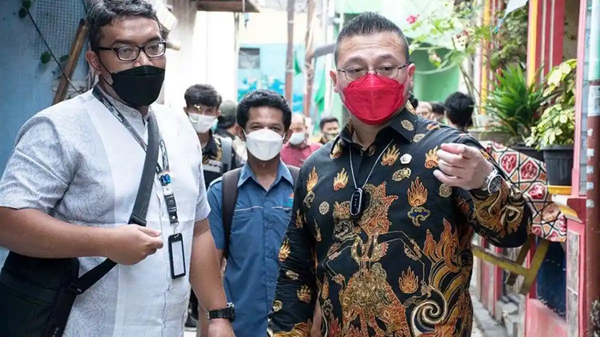 Anggota DPRD DKI Kenneth Sebut Rumah Panggung Bukan Solusi Banjir di Kampung Melayu