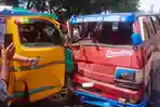 angkot-25-tabrak-bus-sekolah.jpg