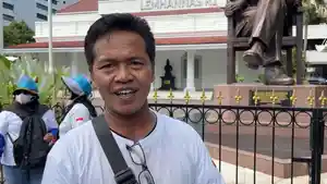 HARI-BURUH-2026-Sueb-buruh-asal-Sidoarjo-peringatan-Hari-Buruh-Internasional.jpg