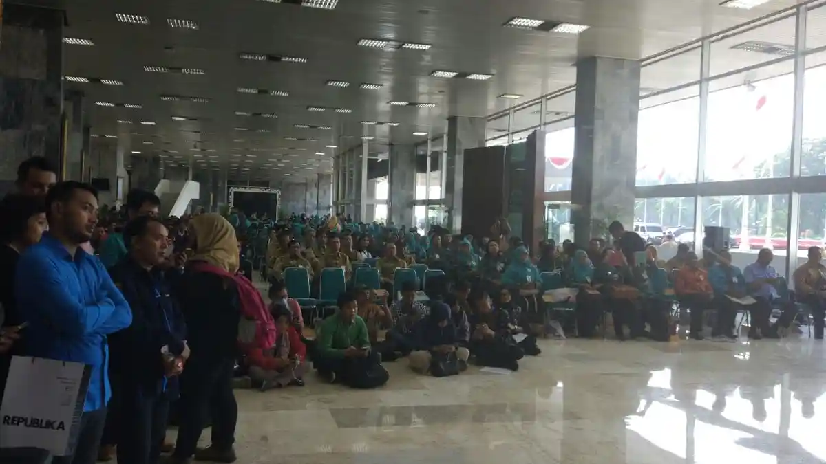 Ratusan Orang Nobar Sidang Tahunan 2017 Lewat LED Raksasa di Gedung Nusantara III