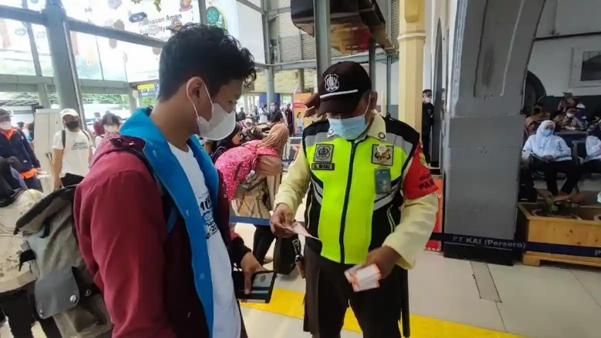 Cek Ketersediaan Tiket Kereta Api, KAI Sarankan Pantau Aplikasi KAI Access