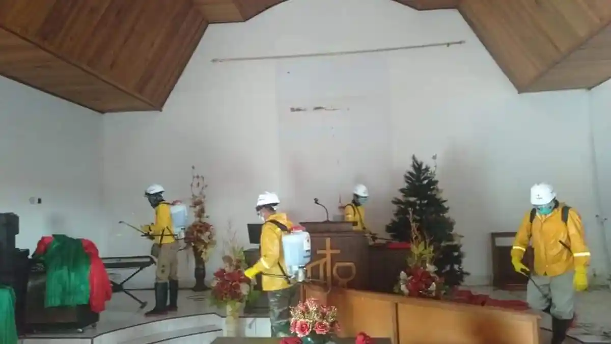 Bantu Pemkab, PMI Minsel Sasar Tempat Ibadah dan Rumah Warga untuk Disemprot Disinfektan