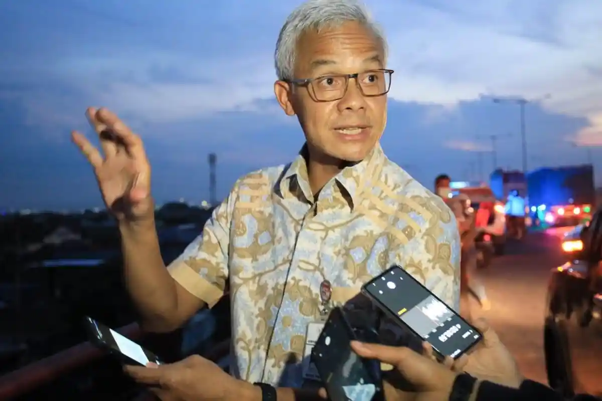 4 Wilayah di Jateng Terdampak Rob, Ganjar Minta Pemda Setempat Siapkan Posko Pengungsian Lengkap