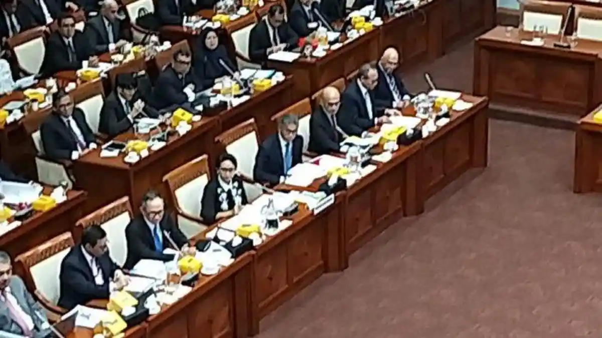 Menlu Retno Ditanya soal Pencekalan Rizieq Shihab saat Rapat di Komisi I DPR