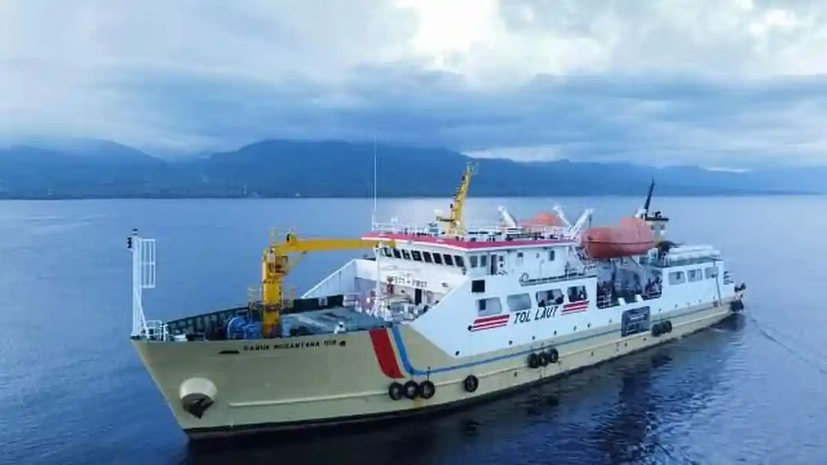 Imbas Cuaca Buruk, Dua Kapal Tol Laut Tujuan Alor Tunda Berlayar