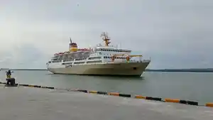 kapal-pelni-km-lambelu-berlabuh-di-pelabuhan-tunon-taka-nunukan.jpg