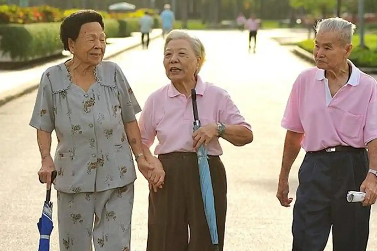 Tips Merawat Lansia di Masa Pandemi Covid-19, Berikut Hal Penting yang Harus Dilakukan