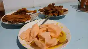 lezat-kupat-ayam.jpg