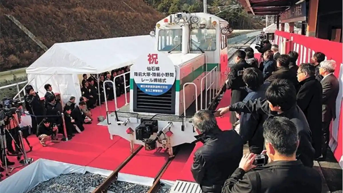 Jalur Kereta Api Daerah Bencana di Jepang Mulai Tersambung Kembali