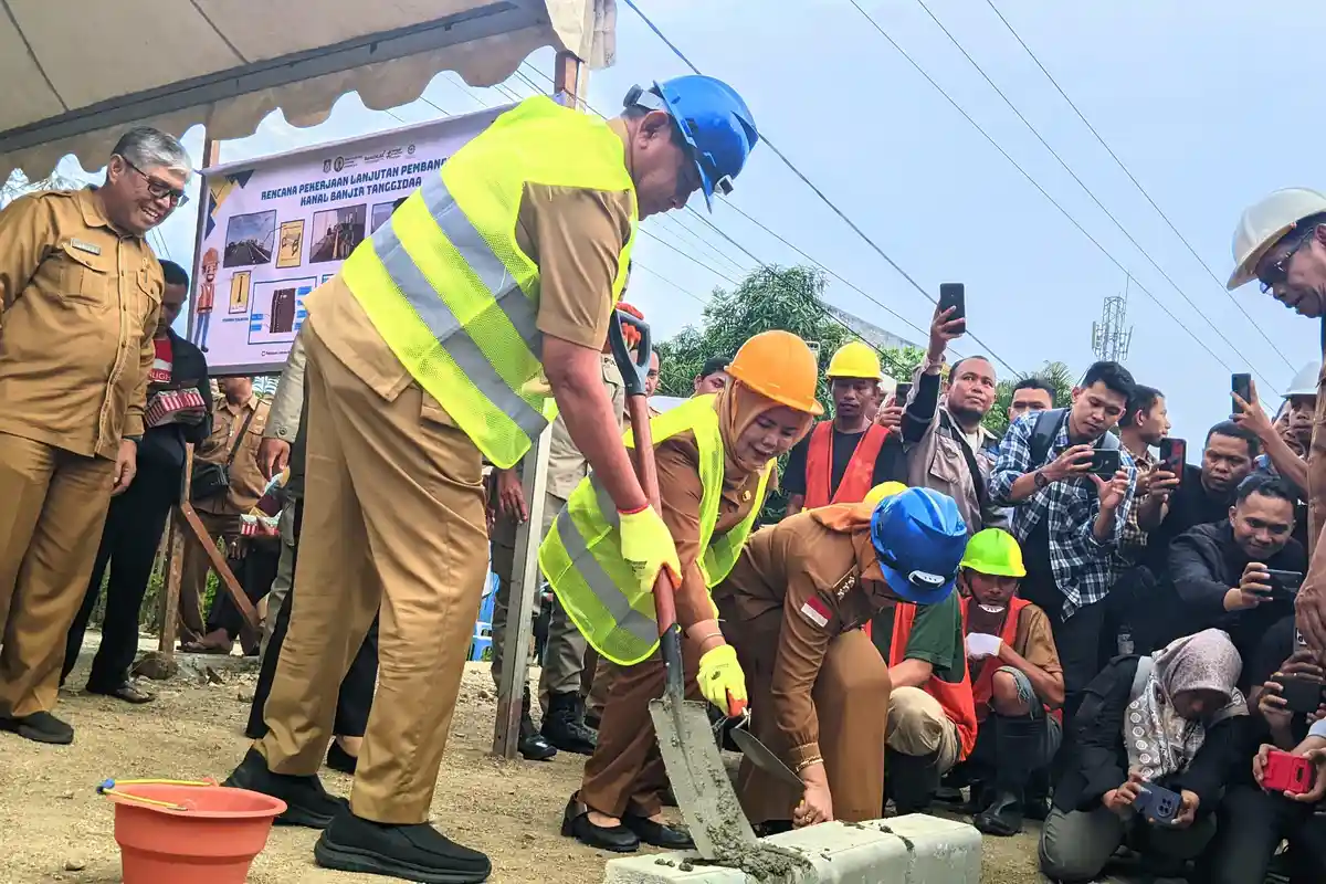 Gubernur Gorontalo Gusnar Ismail dan Wagub Idah Syahidah Kawal Proyek Pedestrian Kanal Tanggidaa