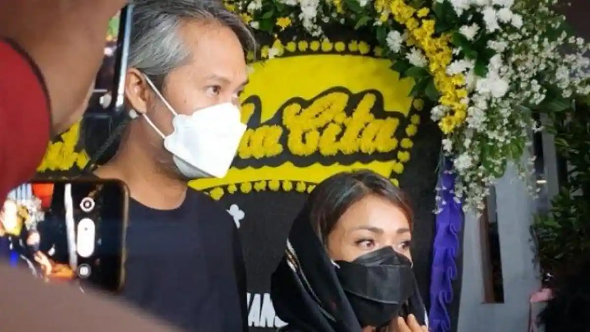 Kondisi Terkini Rumah Duka Vanessa Angel dan Bibi Andriansyah, Nirina Zubir Tampak Menahan Tangis