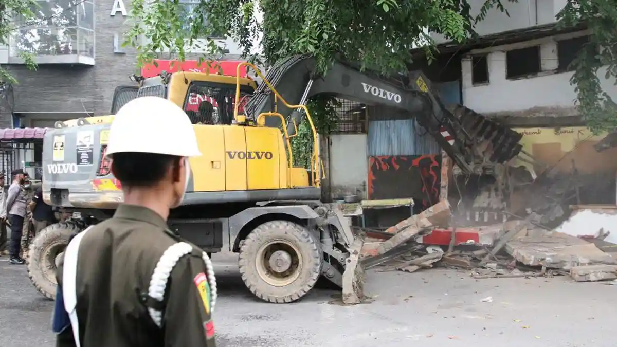 Pemko Akan Bongkar Semua Pos OKP dan Parpol yang Berdiri di Atas Drainase di Kecamatan Medan Petisah