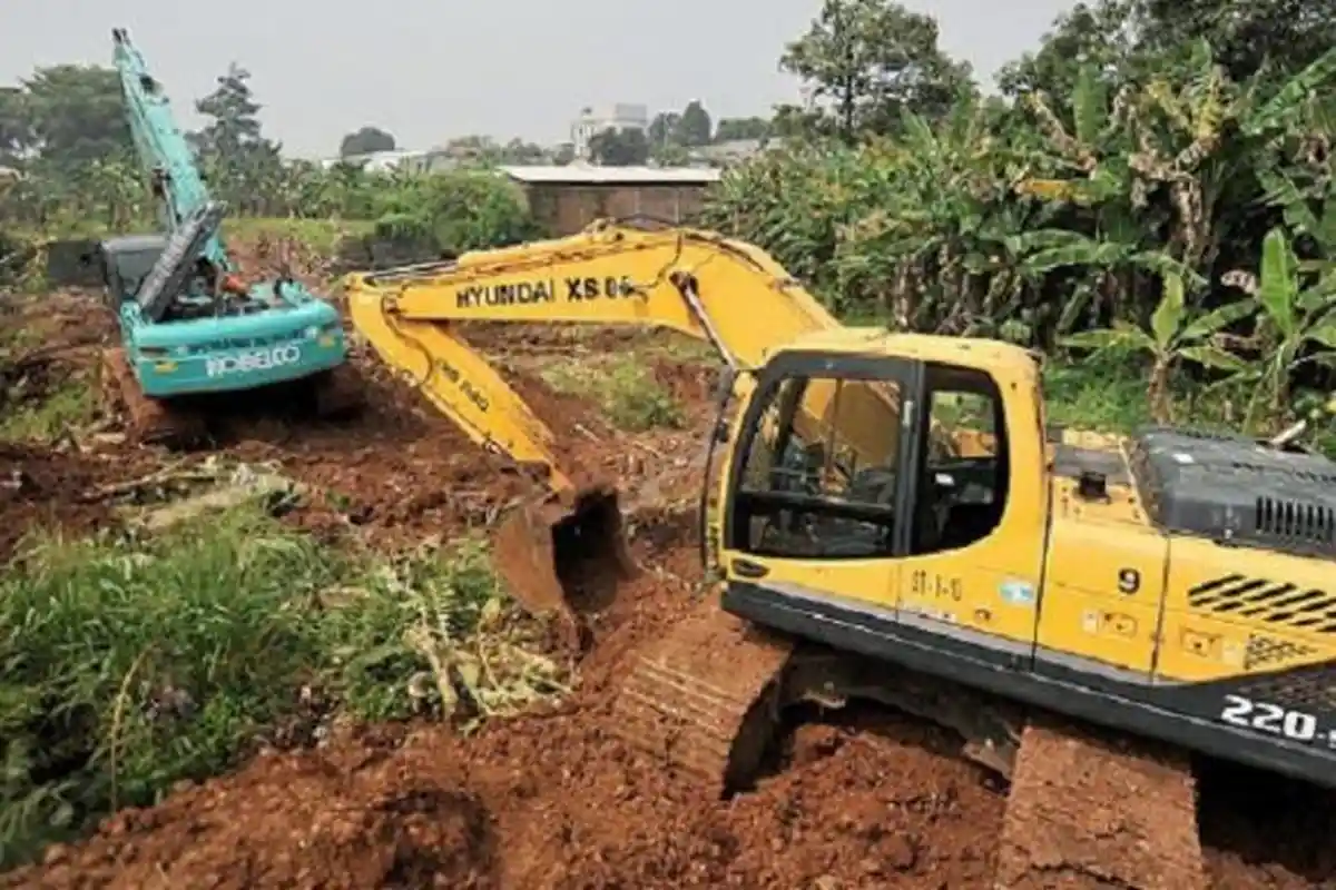 CPU Backhoe Hilang, Pembuatan Waduk Cimanggis Tertunda