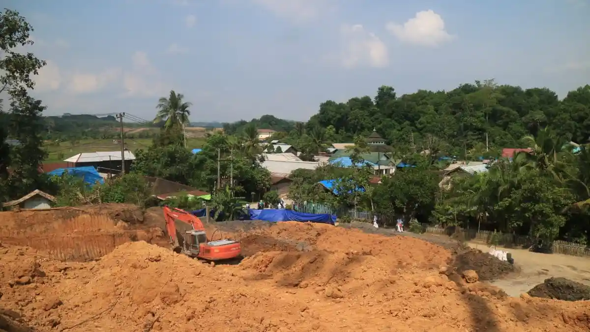 Demi Fasilitas Pendidikan, Kepala SMPN 25 Samarinda Rela Lahan Sekolah Digali dan Batu Bara Diambil