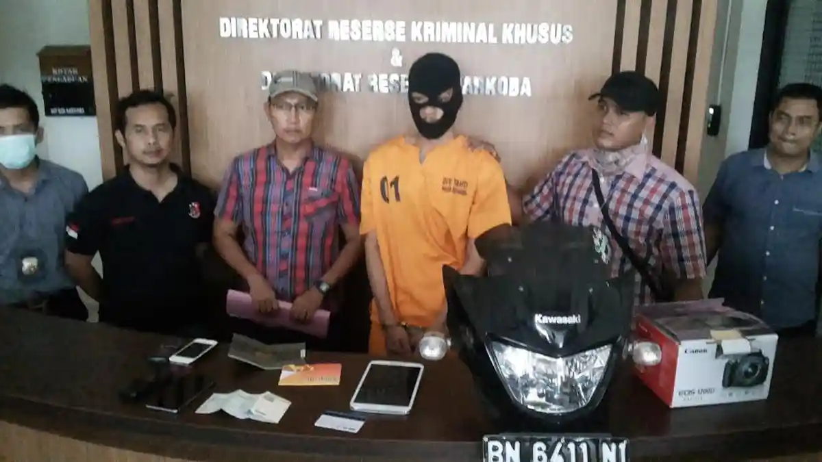 Anak Majikannya Dipacari, Pria Ini Dapat Pin Tabungan Sikat Uang Puluhan Juta
