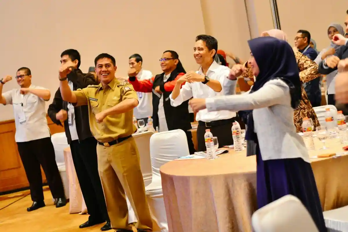 FOTO: Deng Ical Buka Loop Conference di Hotel Aryaduta