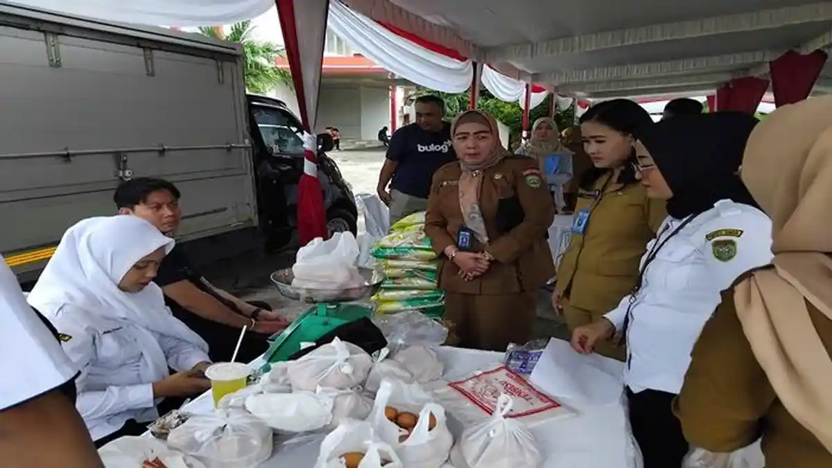 Jaga Kestabilan Harga dan Bahan Pokok Dinas Perdagangan Sumsel Gelar Operasi Pasar