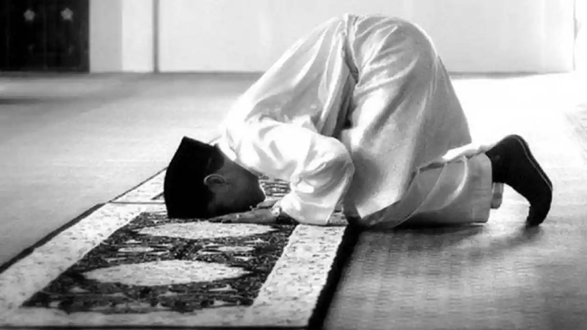 Niat dan Keutamaan Sholat Tahajud di Sepertiga Malam