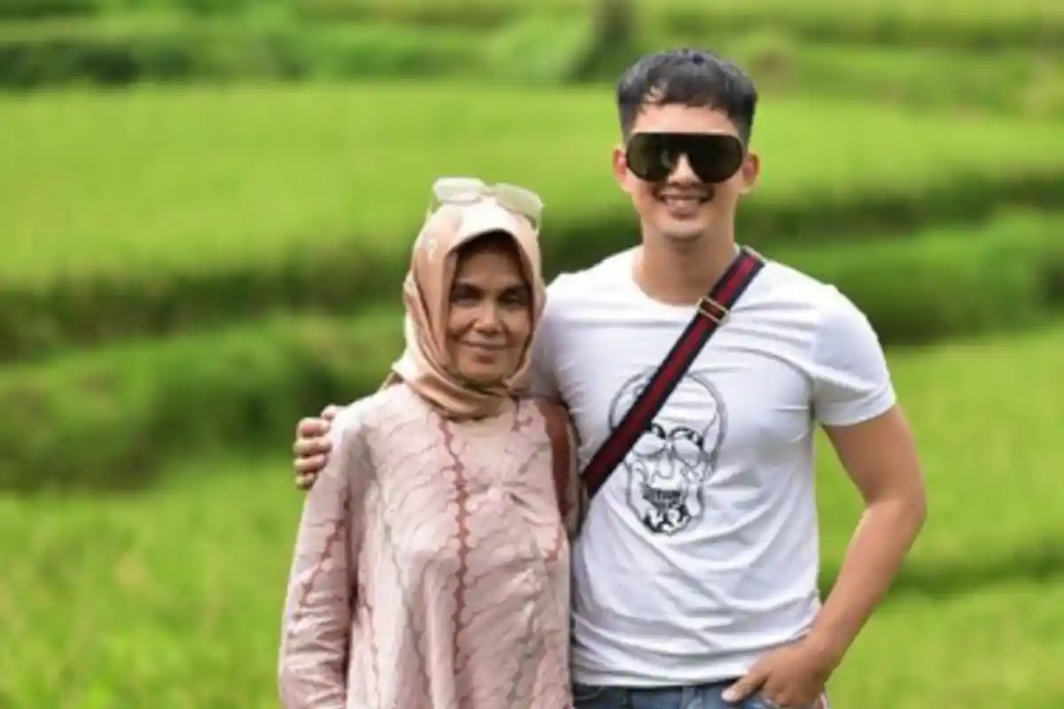 Curhat Kiki Farrel tentang Sang Bunda yang Mengidap Kanker Usus: Antara Optimis dan Sudah Ikhlas