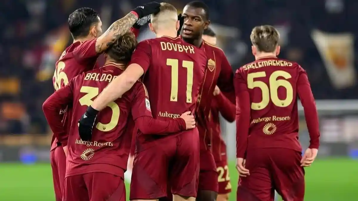 Berita AS Roma : Tawaran Besar untuk Paredes dari klub Arab serta Upaya Pelepasan Le Fee dan Hermoso