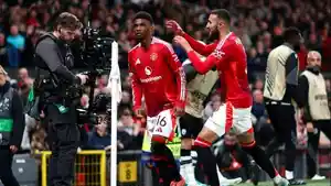 Selebrasi-Pemain-Man-United-Amad-Diallo-usai-mencetak-gol.jpg