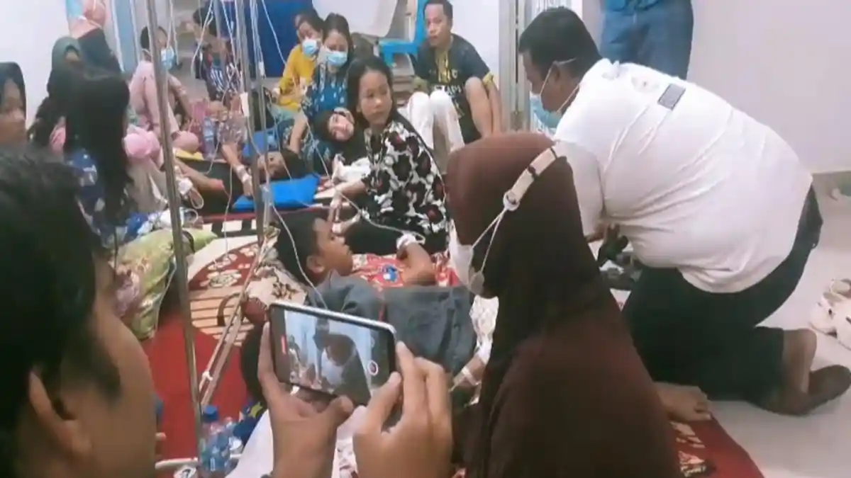 BREAKING NEWS : Puluhan Siswa SD di Pedamaran OKI Diduga Keracunan MBG, Alami Muntah dan Sakit Perut