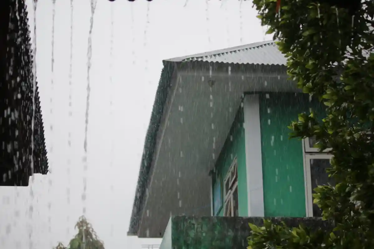 Prakiraan Cuaca Maluku Sabtu, 16 September 2023: Ambon, Leksula, dan Namlea Hujan Lebat di pagi Hari